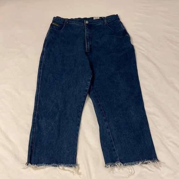 Roper Bareback Cutoff Jeans - Picture 1 of 9